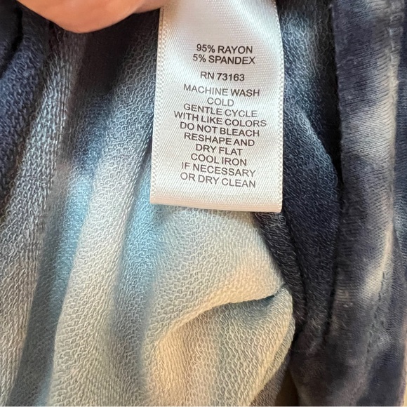 Tie-Dye Short sleeve hoodie - Picture 3 of 10